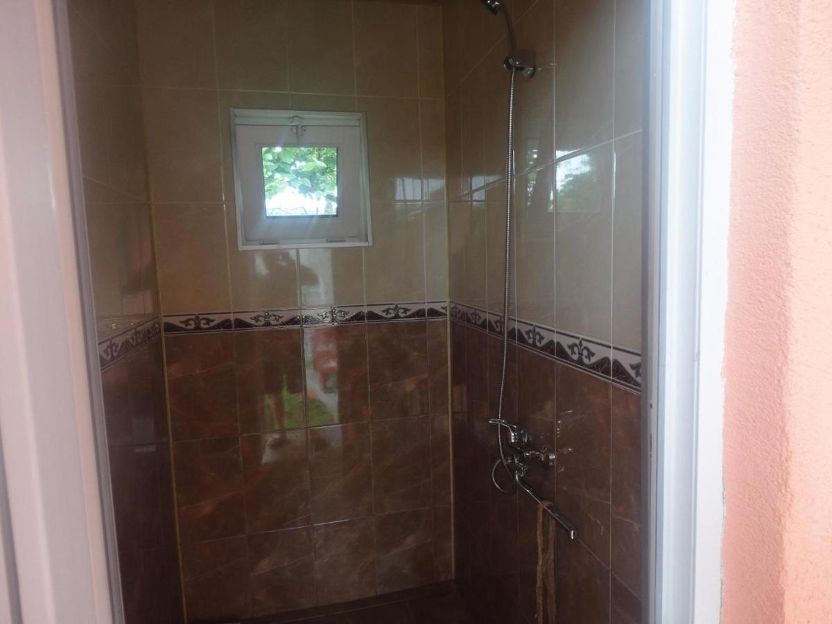 Guest House Надежда Kobuleti Pokoj fotografie